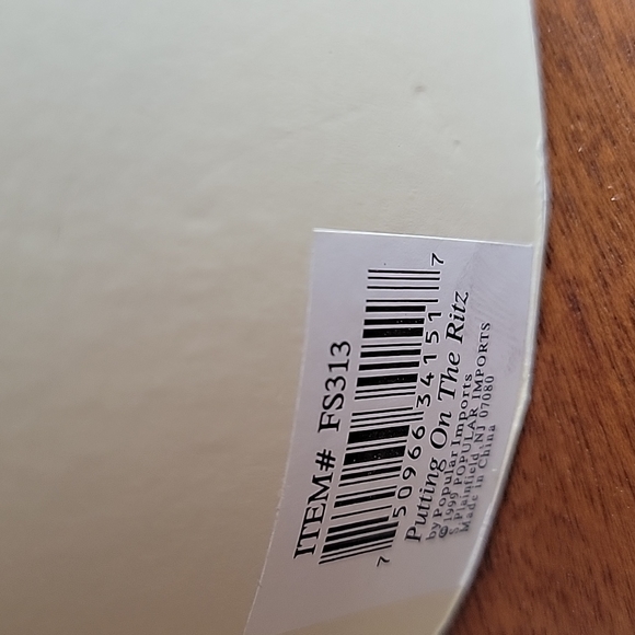 Putting on the Ritz Jewelry Unique Gift Box Victorian Bonnet 👒  with Hat Box - Picture 9 of 11